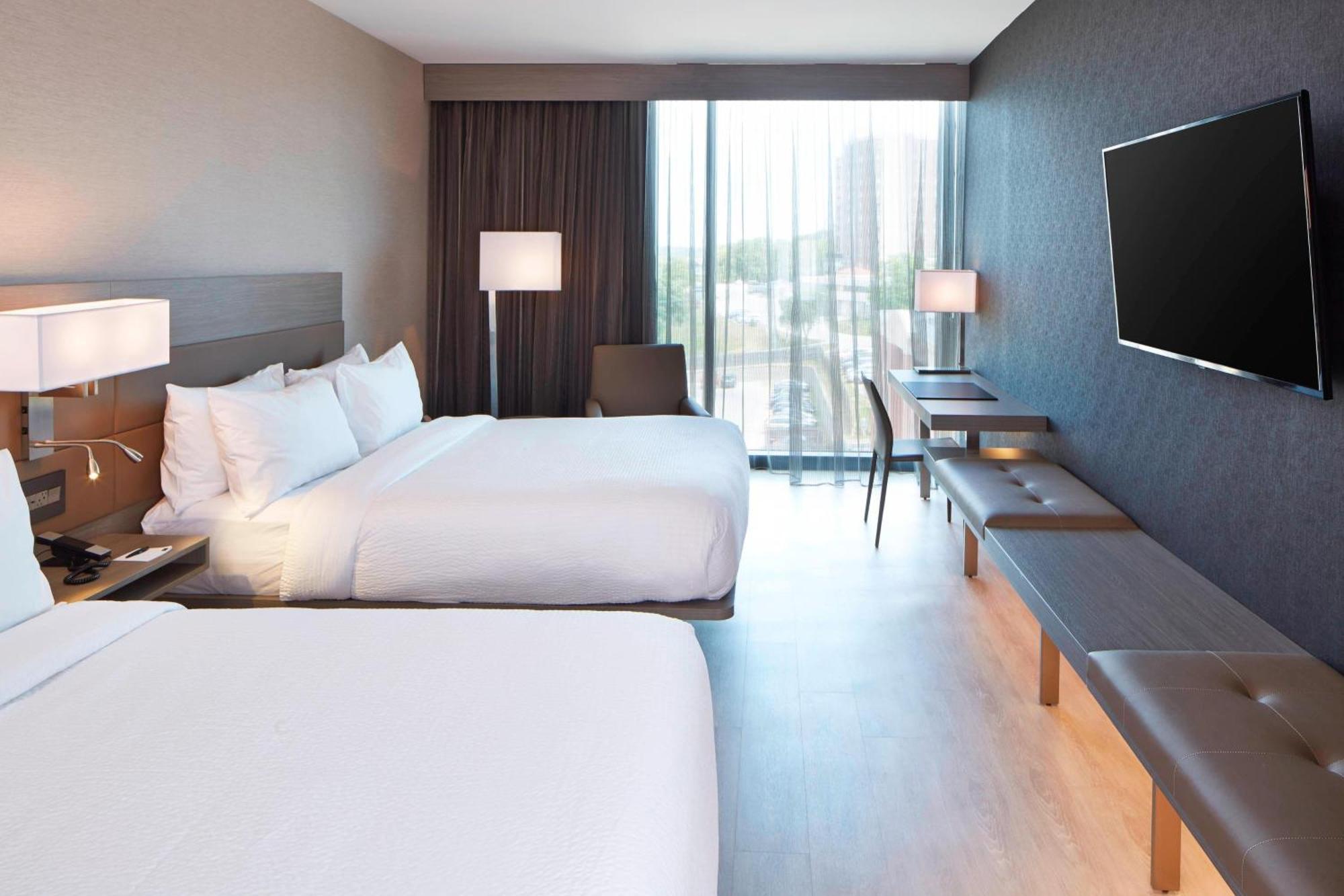 Ac Hotel By Marriott Des Moines East Village Екстериор снимка