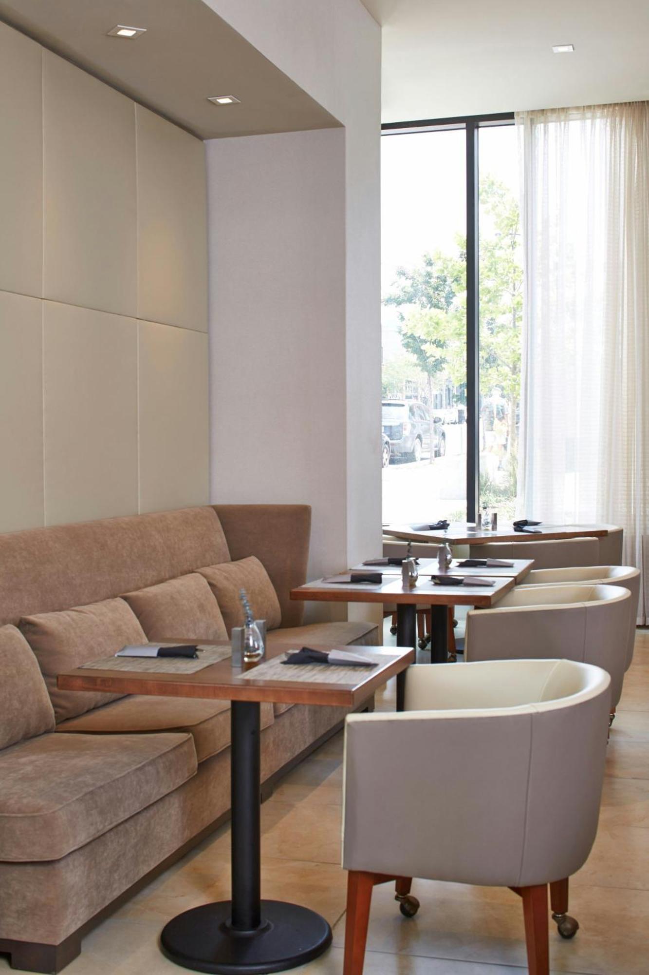 Ac Hotel By Marriott Des Moines East Village Екстериор снимка