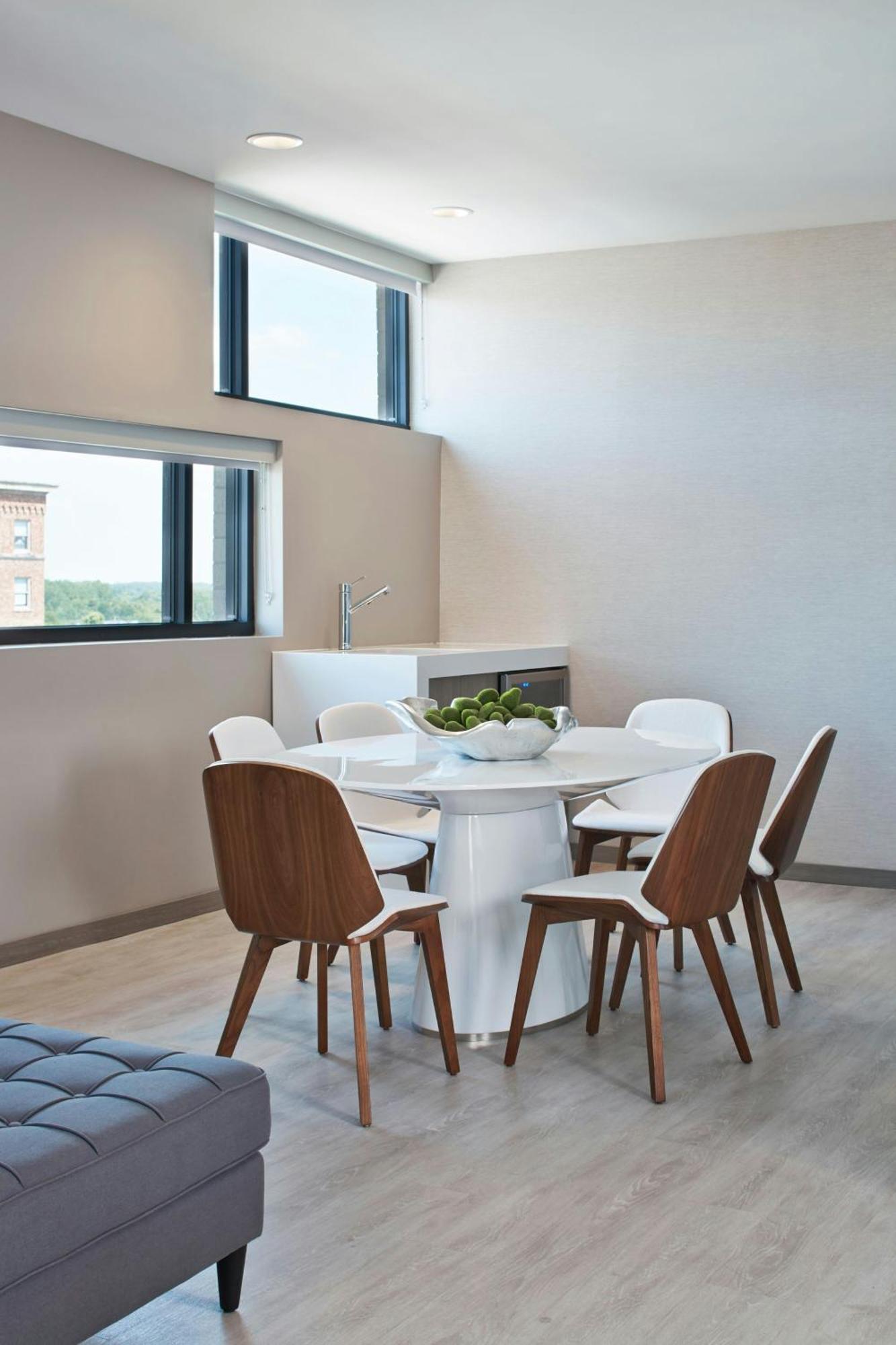 Ac Hotel By Marriott Des Moines East Village Екстериор снимка